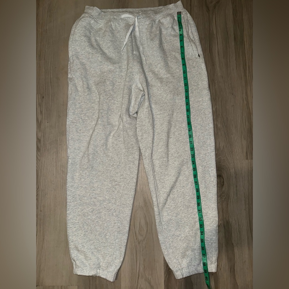 Lululemon Athletica Men’s Joggers - Picture 12 of 16